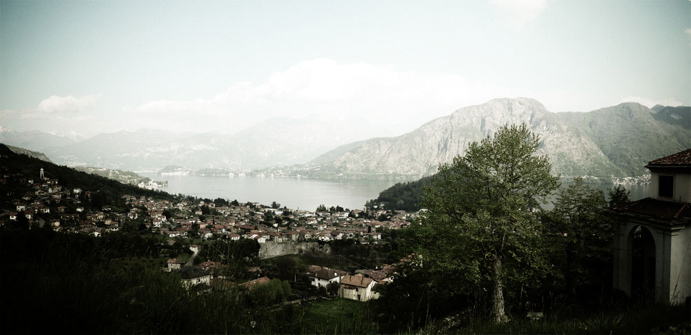 <p>(c) Didier Gualeni</p>