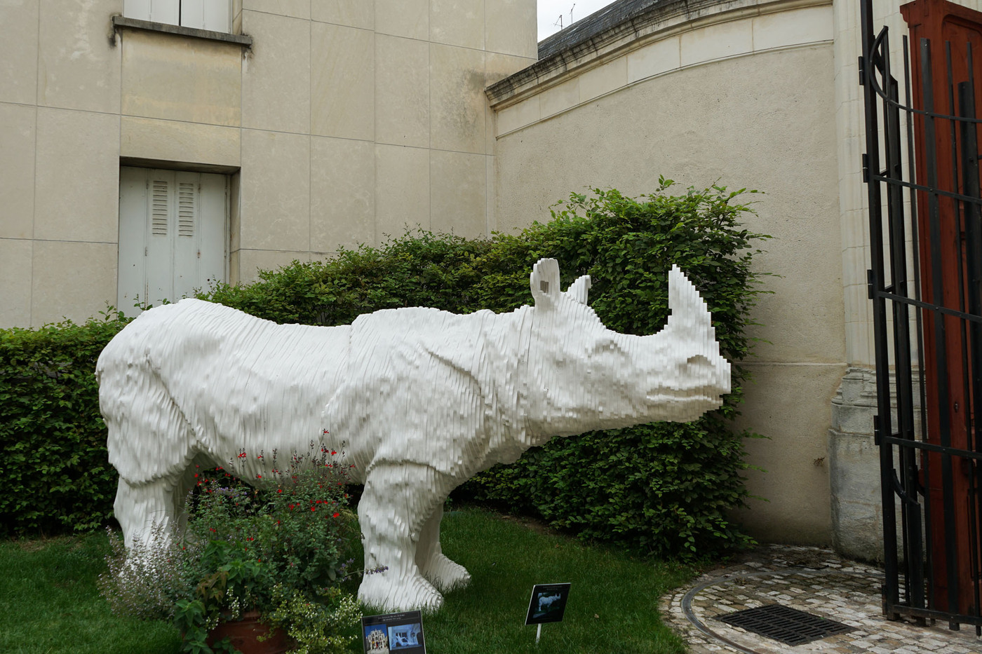 <p>(c) Didier Gualeni</p>