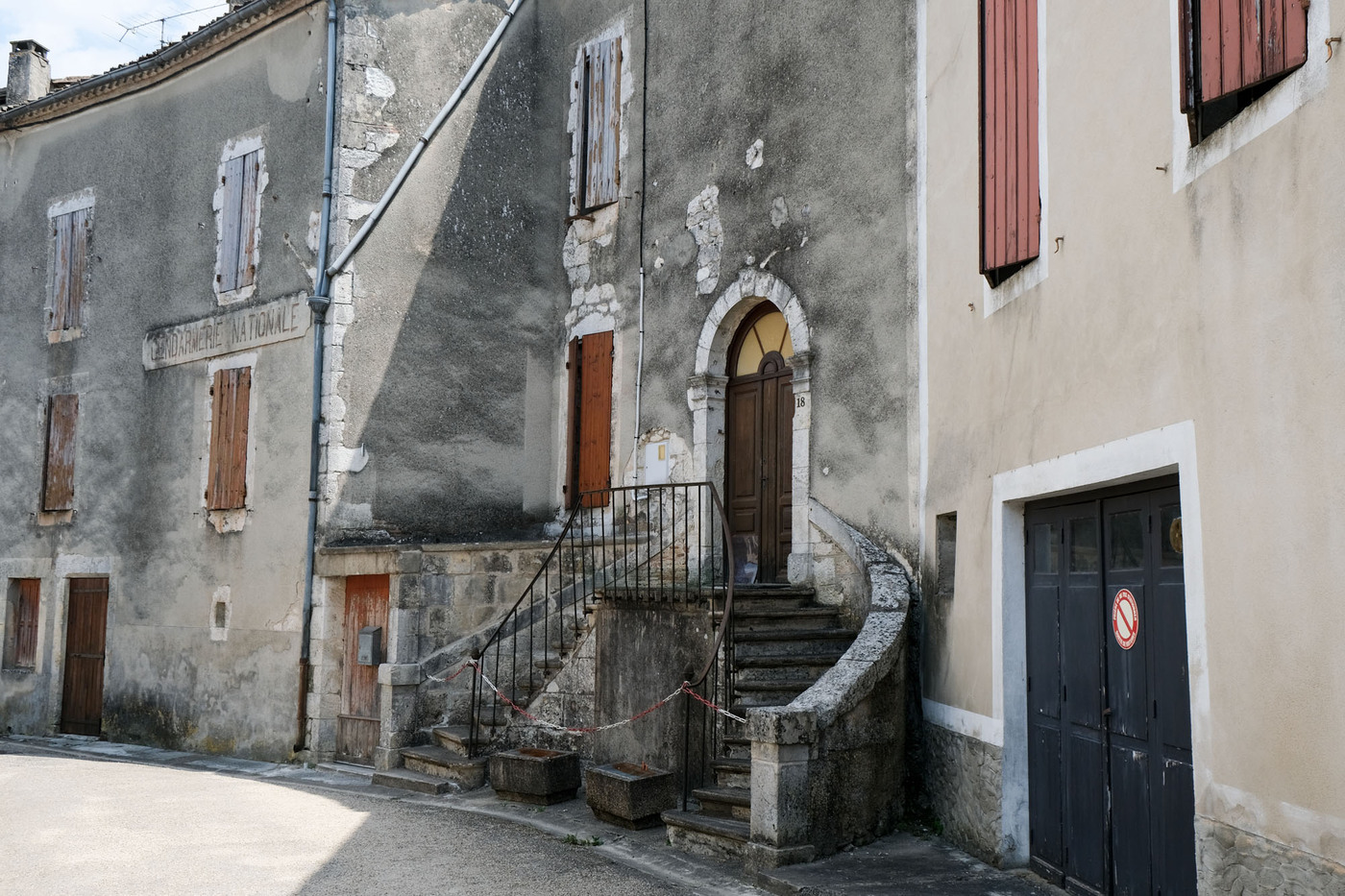 <p>(c) Didier Gualeni</p>